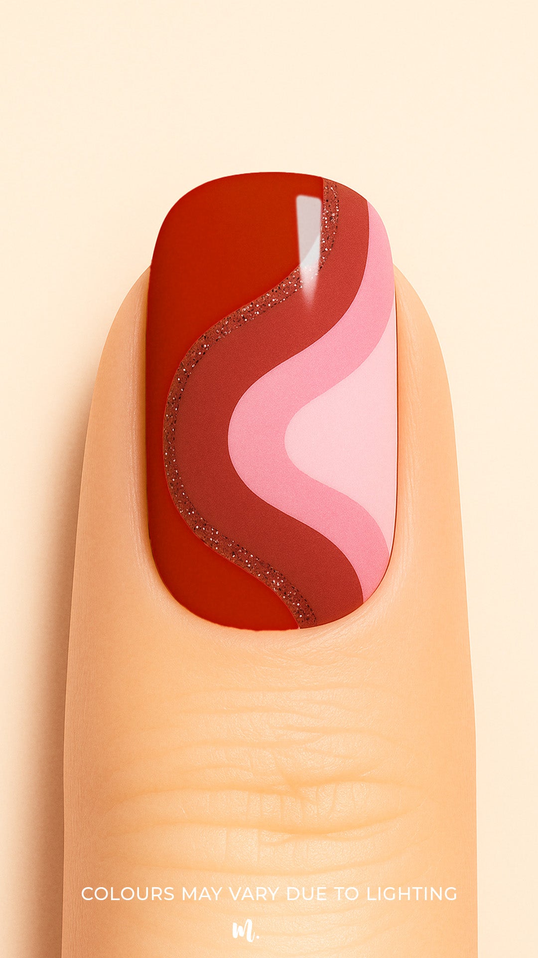 A close-up of a finger wearing Dried Rose Nail Stickies, featuring bold wavy patterns in deep red, dusty rose, and soft pink, outlined with a touch of glitter for added elegance. The design creates a retro-modern vibe, making the manicure stand out with its artistic curves and chic finish – Muselot.