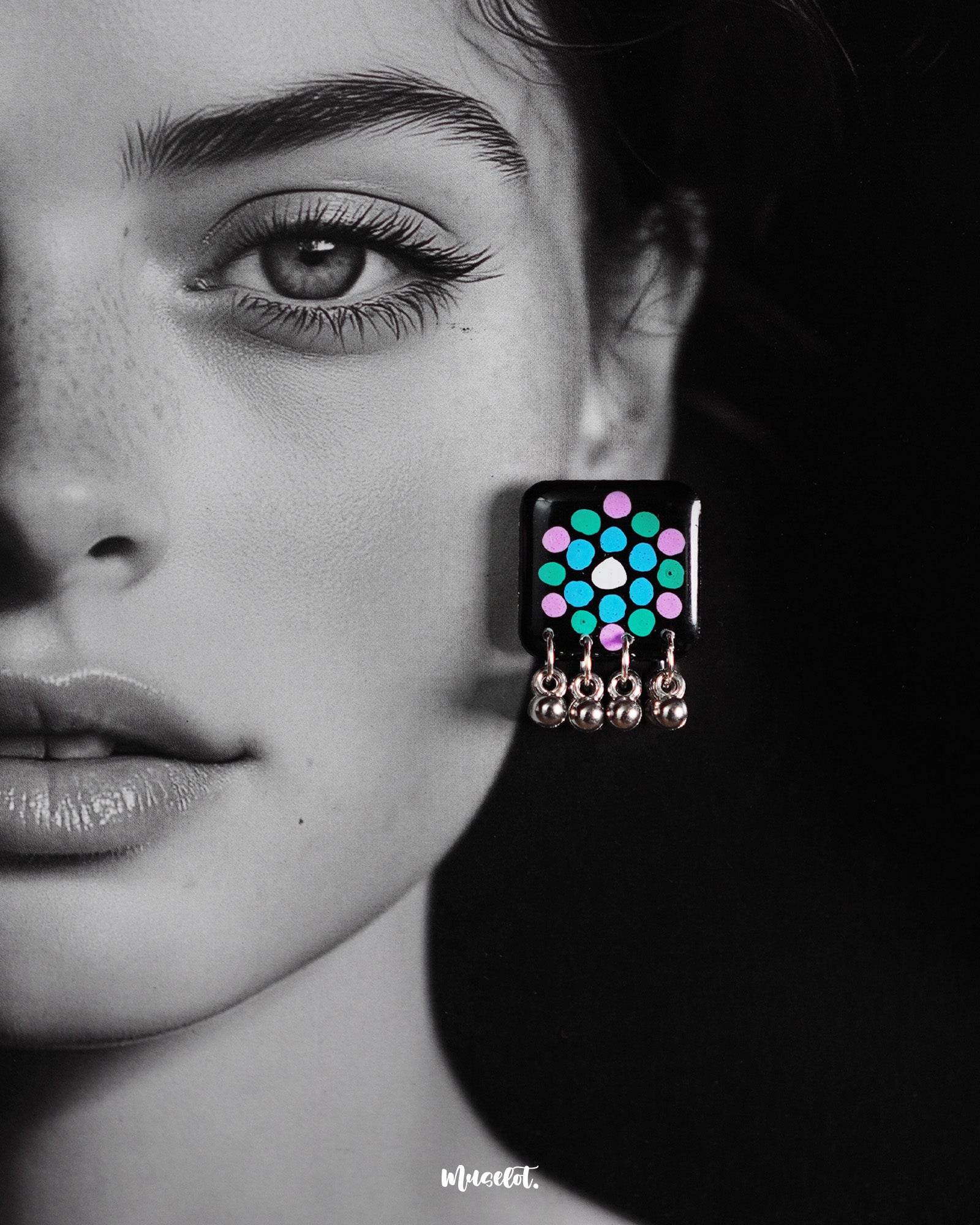Handmade_black_earrings_Muselot.jpg