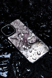 Mirror iPhone case - Instant reflections anytime 