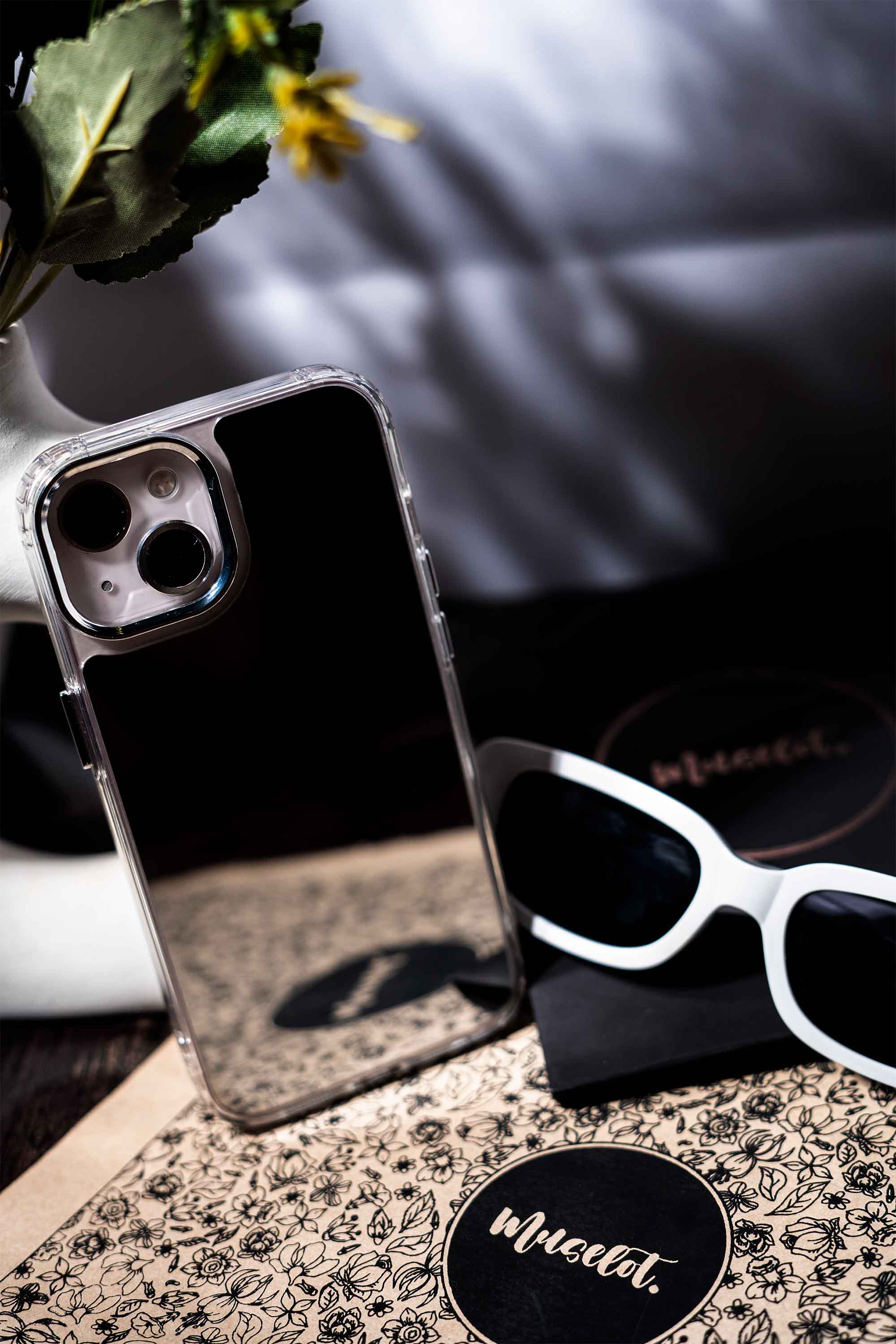 Mirror iPhone case - Instant reflections anytime 