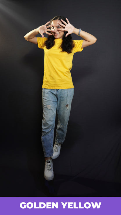 A model wearing golden yellow T shirt with short sleeves_Muselot