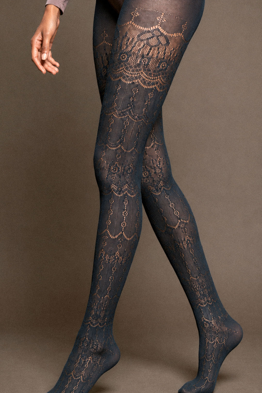 intensegraydesignerlacestockingsfishnetpantyhose3.jpg