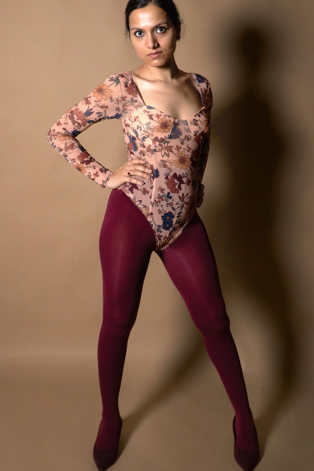 maroon_stockings_for_women_tear_proof_burgundy_pantyhose_semi_opaque_40_denier_stretchable_upto_3xl_4.jpg