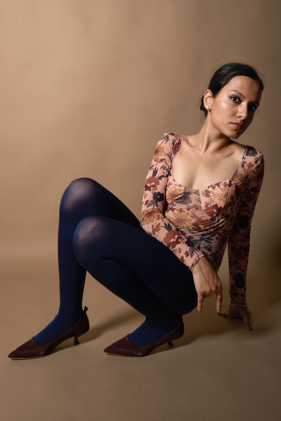 navy_blue_stockings_for_women_tear_proof_indigo_blue_pantyhose_semi_opaque_40_denier_stretchable_upto_3xl_1.jpg