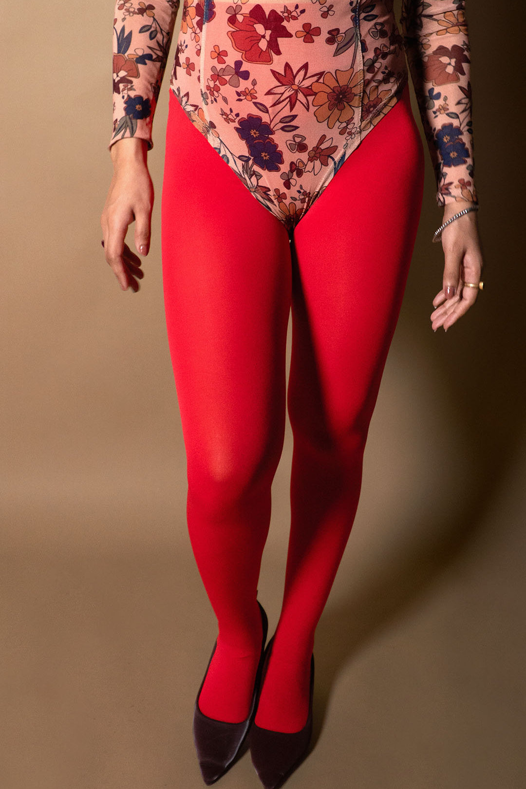 red_stockings_for_women_tear_proof_red_pantyhose_semi_opaque_40_denier_stretchable_upto_3xl_5.jpg