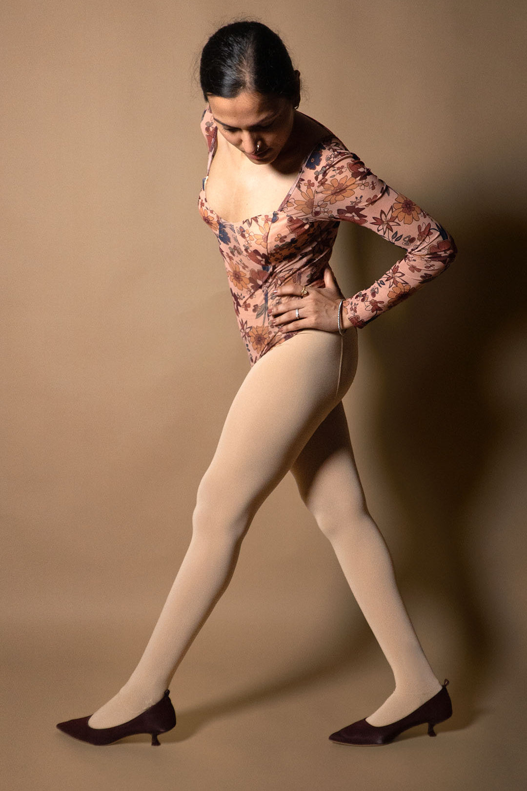 skin_stockings_pantyhose_for_women_beige_stockings_tear_proof_13.jpg