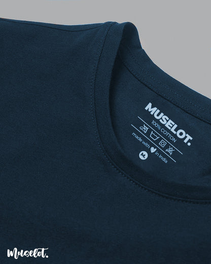 Muselot's navy blue t shirt neck label