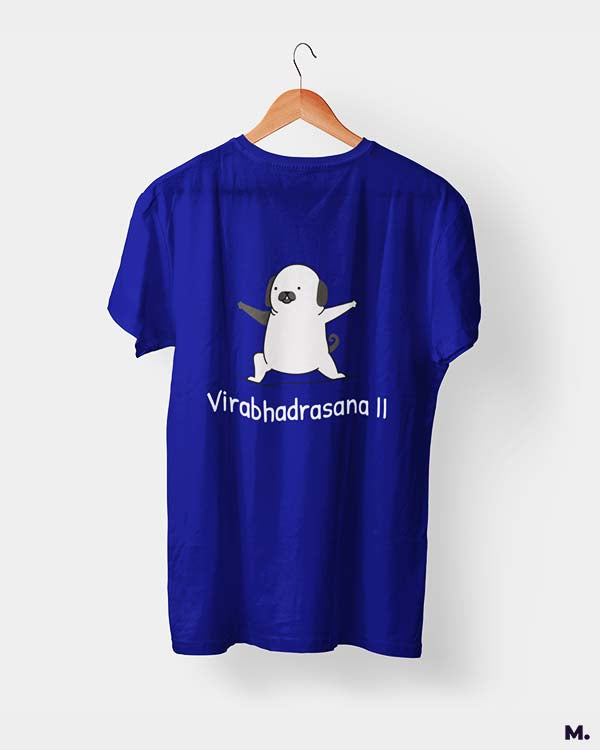 Muselot's Royal lue t-shirt printed with Virabhadrasana for yoga and dog lovers.