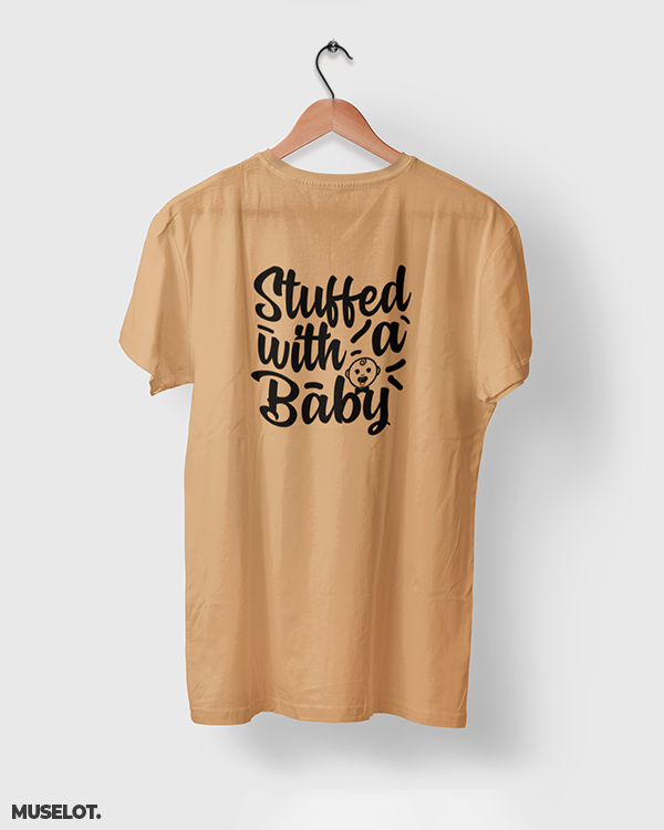 Stuffed with a baby printed t shirts in mustard yellow colour for to be moms - Muselot