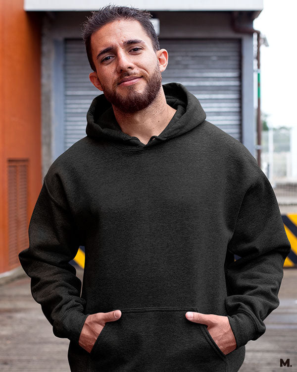 Solid coloured black hoodies for men and women online - Muselot
