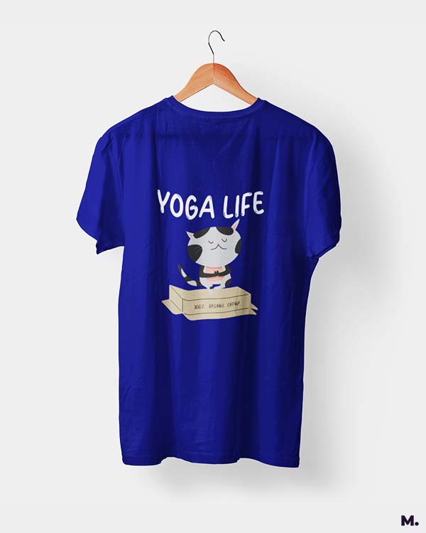 Muselot's Royal lue t-shirt printed with Yoga life - 100% organic catnip for yoga and cat lovers.