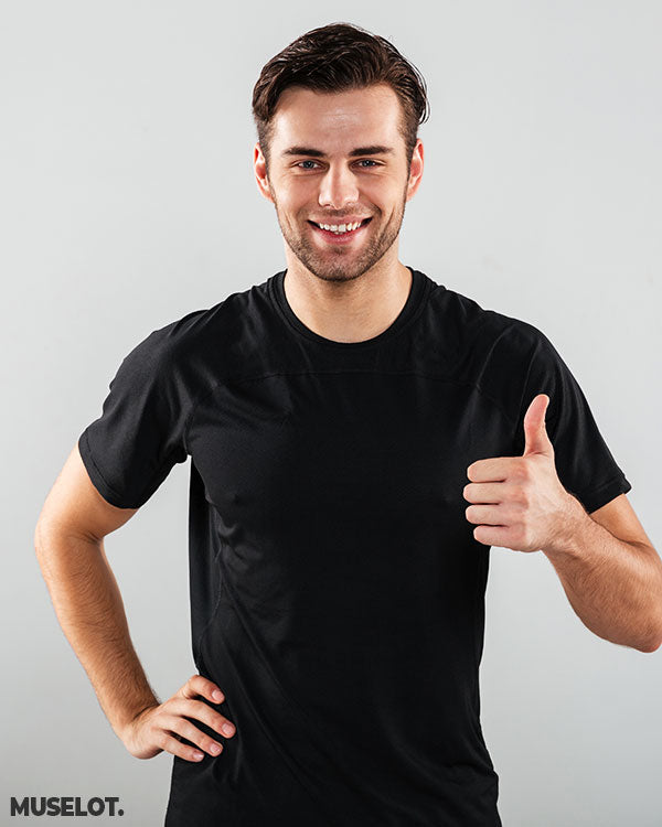 plaintshirts-Plainblacktshirtformens-MUSELOT.jpg